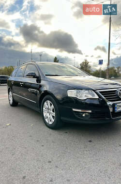 Универсал Volkswagen Passat 2010 в 