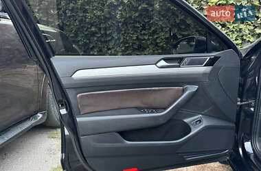 Седан Volkswagen Passat 2015 в 