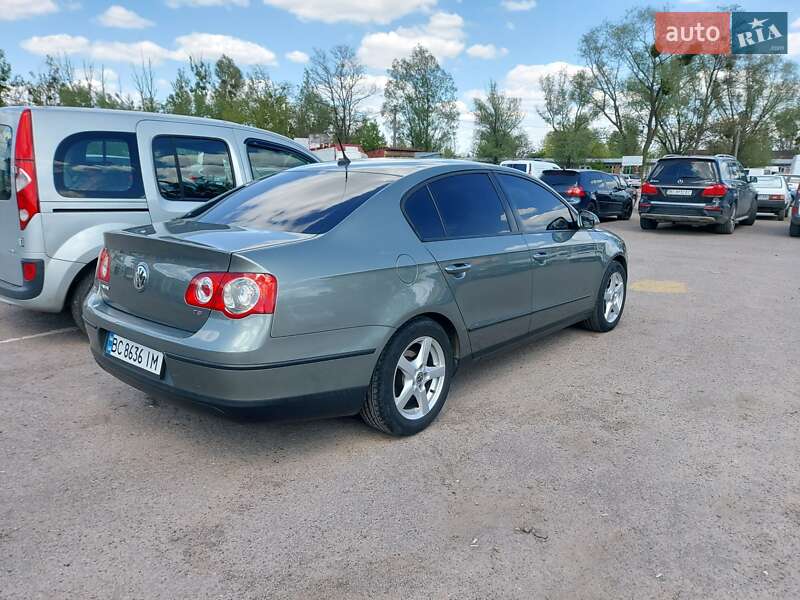 Седан Volkswagen Passat 2009 в Львові