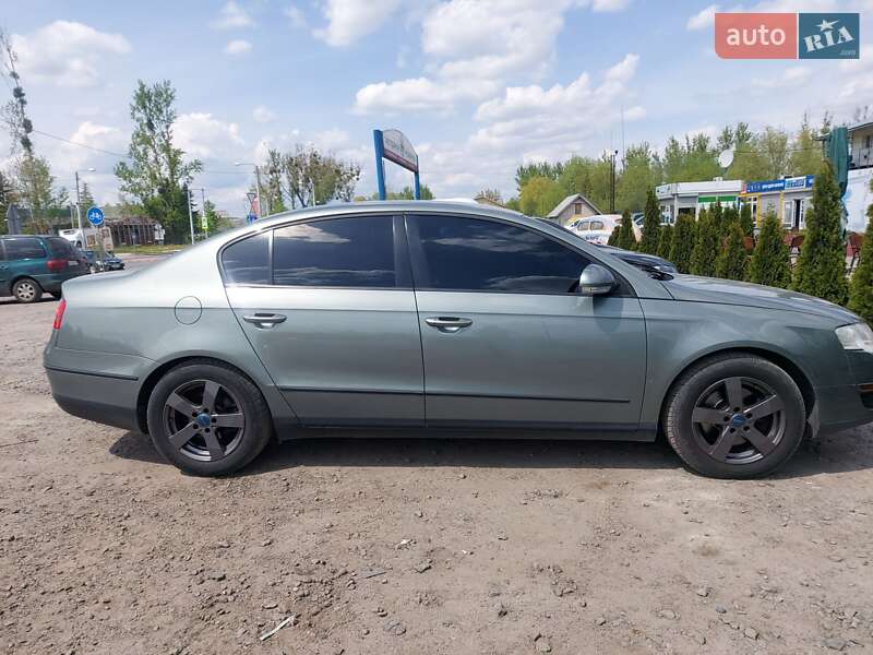 Седан Volkswagen Passat 2009 в Львові