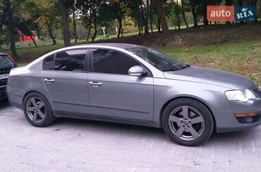 Седан Volkswagen Passat 2009 в Львове