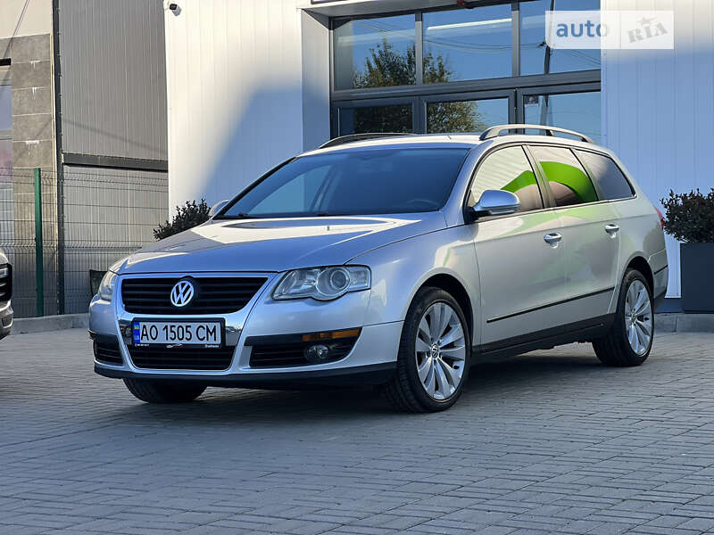 Універсал Volkswagen Passat 2010 в Ужгороді