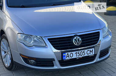 Універсал Volkswagen Passat 2010 в Ужгороді