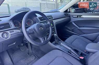 Седан Volkswagen Passat 2011 в Киеве