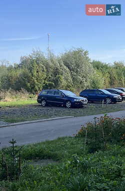 Универсал Volkswagen Passat 2010 в 