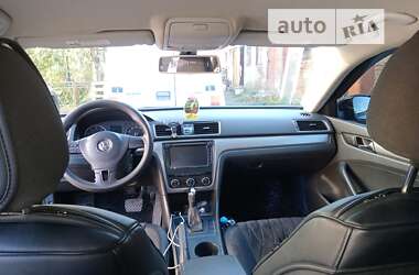 Седан Volkswagen Passat 2011 в Ярмолинцях