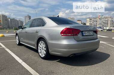 Седан Volkswagen Passat 2013 в Києві