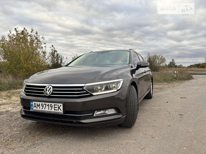 Универсал Volkswagen Passat 2017 в Житомире