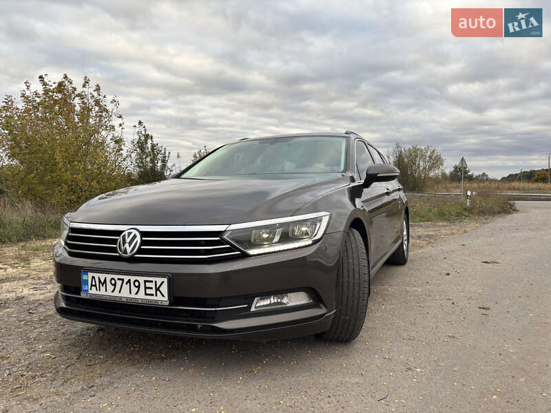 Универсал Volkswagen Passat 2017 в Житомире