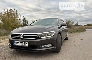 Универсал Volkswagen Passat 2017 в Житомире