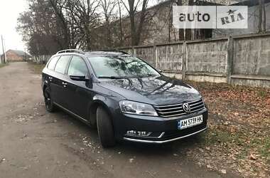 Універсал Volkswagen Passat 2011 в Звягелі