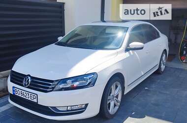 Седан Volkswagen Passat 2012 в Тернополе