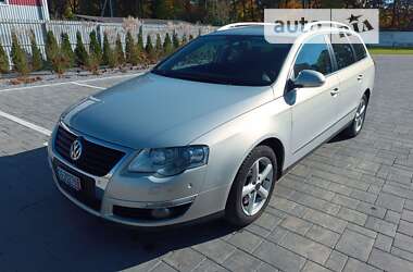 Універсал Volkswagen Passat 2010 в Луцьку