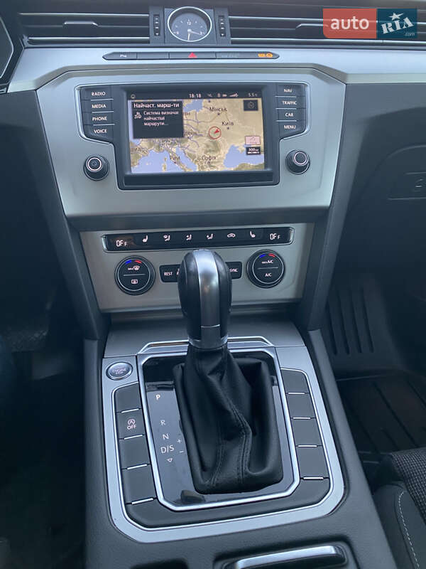 Універсал Volkswagen Passat 2017 в Тернополі