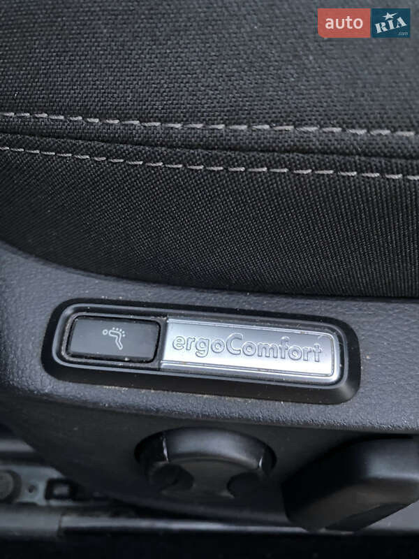 Універсал Volkswagen Passat 2017 в Тернополі