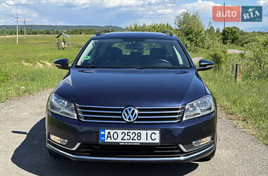 Универсал Volkswagen Passat 2013 в Хусте