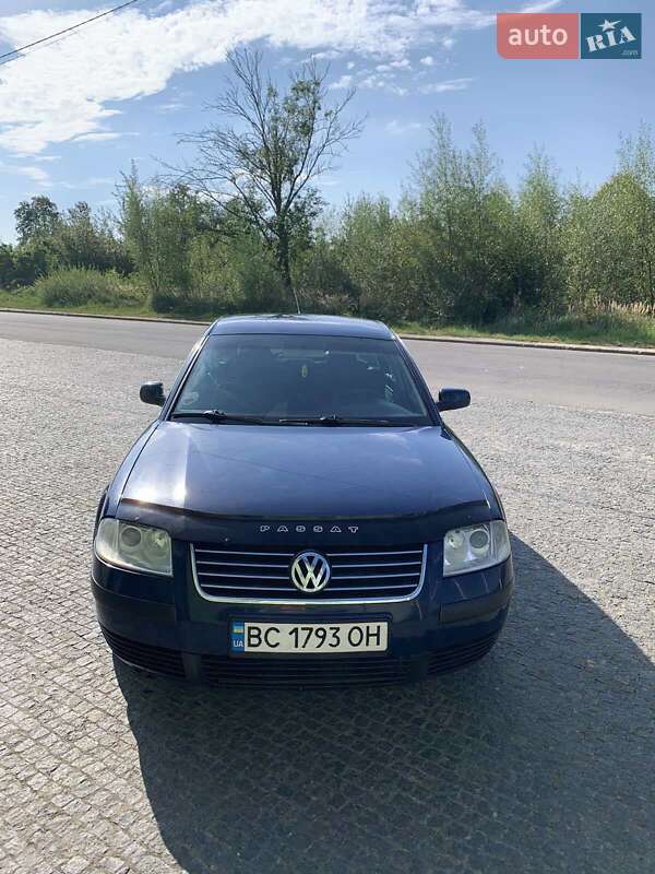 Седан Volkswagen Passat 2002 в Стебнику