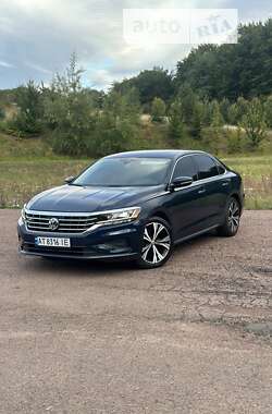 Седан Volkswagen Passat 2021 в Долине