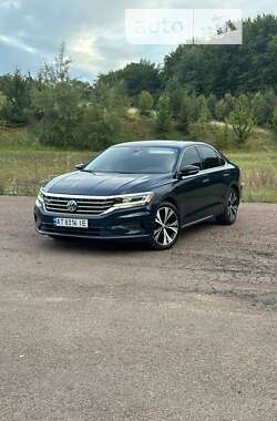 Седан Volkswagen Passat 2021 в Долине