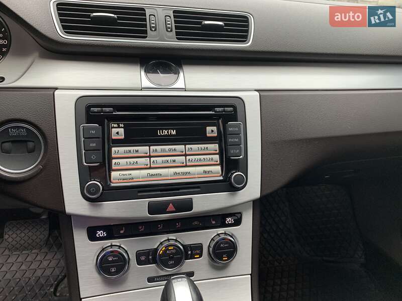 Седан Volkswagen Passat 2012 в Днепре