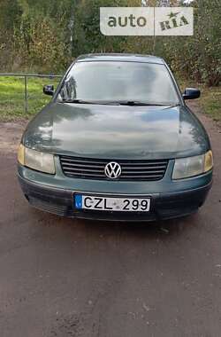 Седан Volkswagen Passat 1998 в Фастові