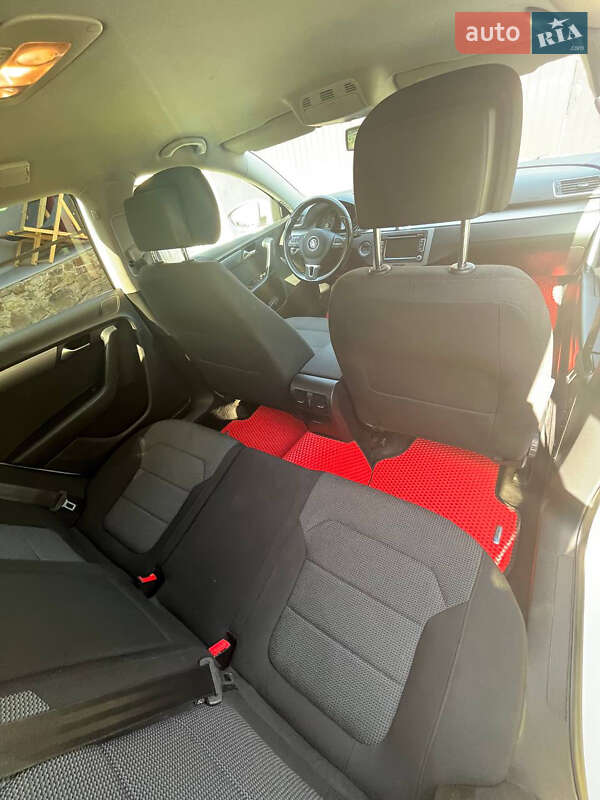 Универсал Volkswagen Passat 2013 в Умани
