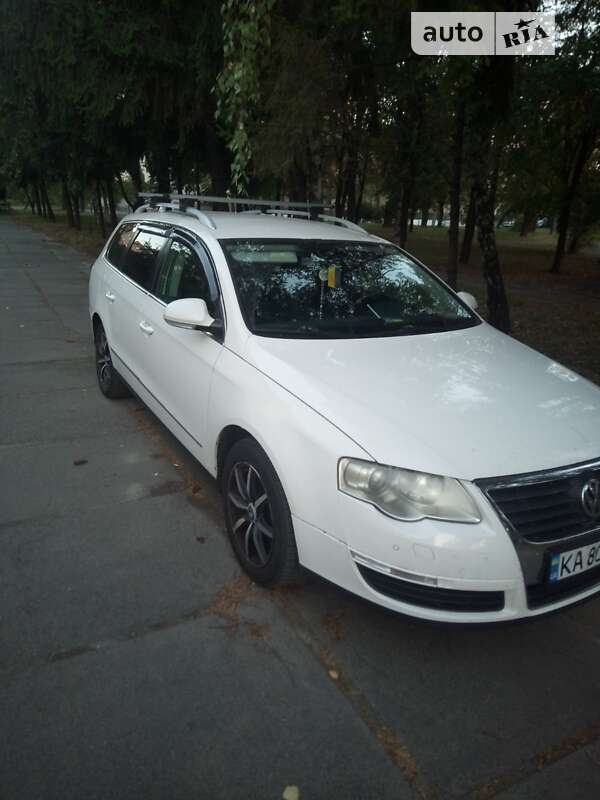 Універсал Volkswagen Passat 2009 в Києві