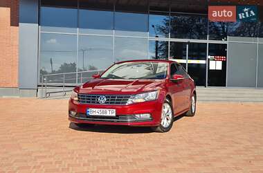 Седан Volkswagen Passat 2018 в Одесі