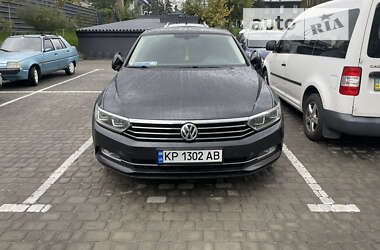 Седан Volkswagen Passat 2019 в Днепре