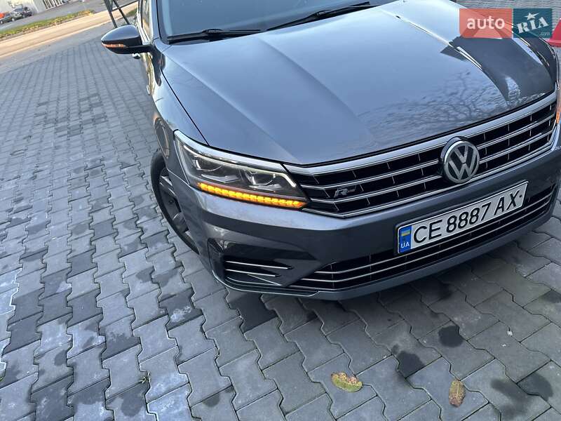 Седан Volkswagen Passat 2017 в Черновцах