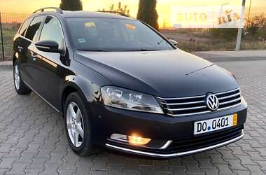 Універсал Volkswagen Passat 2011 в Рівному