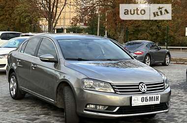 Седан Volkswagen Passat 2011 в Кривом Роге