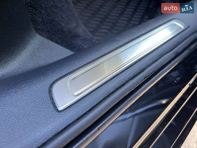 Седан Volkswagen Passat 2018 в Киеве