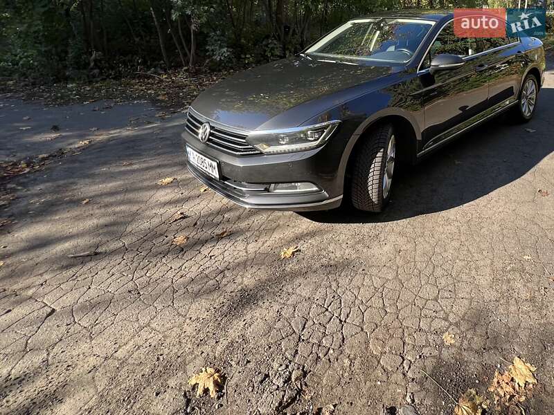 Седан Volkswagen Passat 2018 в Киеве