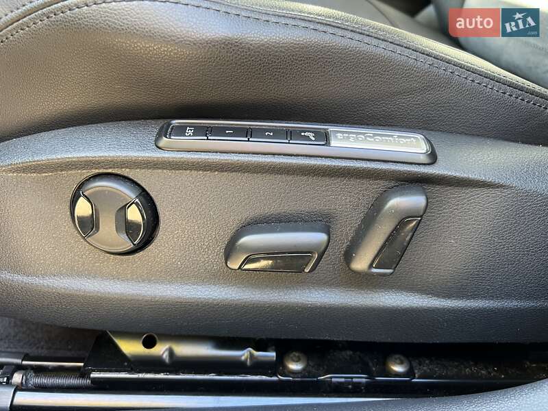 Седан Volkswagen Passat 2018 в Киеве