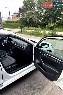 Седан Volkswagen Passat 2016 в 