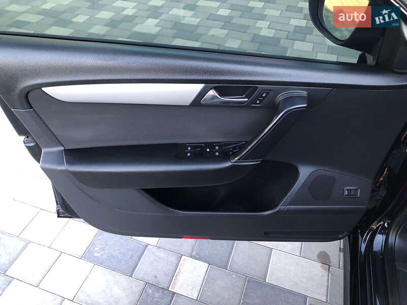 Универсал Volkswagen Passat 2011 в Полтаве