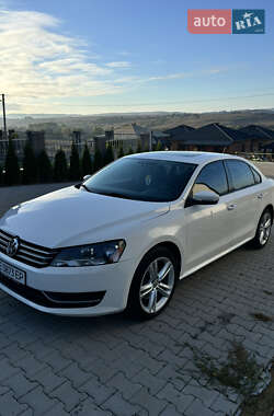 Седан Volkswagen Passat 2014 в Черновцах