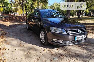 Універсал Volkswagen Passat 2011 в Полтаві