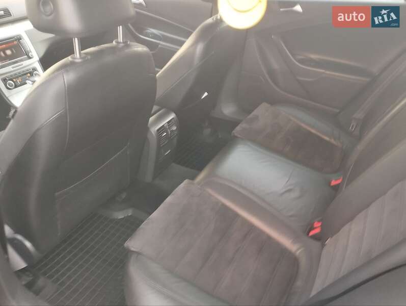 Седан Volkswagen Passat 2010 в Киеве