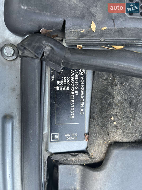 Універсал Volkswagen Passat 2002 в Києві