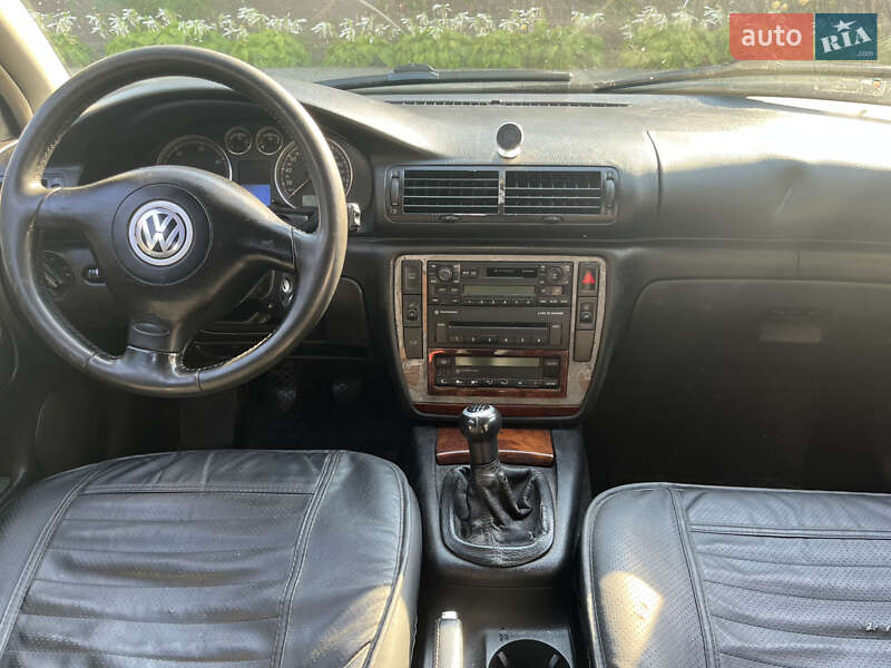 Універсал Volkswagen Passat 2002 в Києві