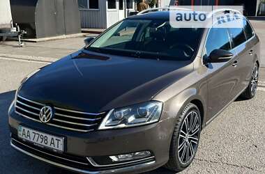 Універсал Volkswagen Passat 2014 в Києві