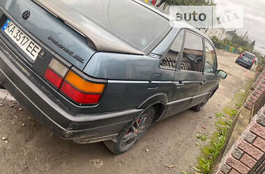 Седан Volkswagen Passat 1988 в Городку