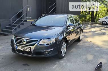 Седан Volkswagen Passat 2008 в Киеве