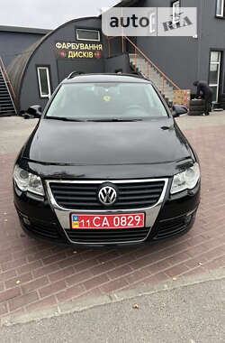 Универсал Volkswagen Passat 2009 в Киеве