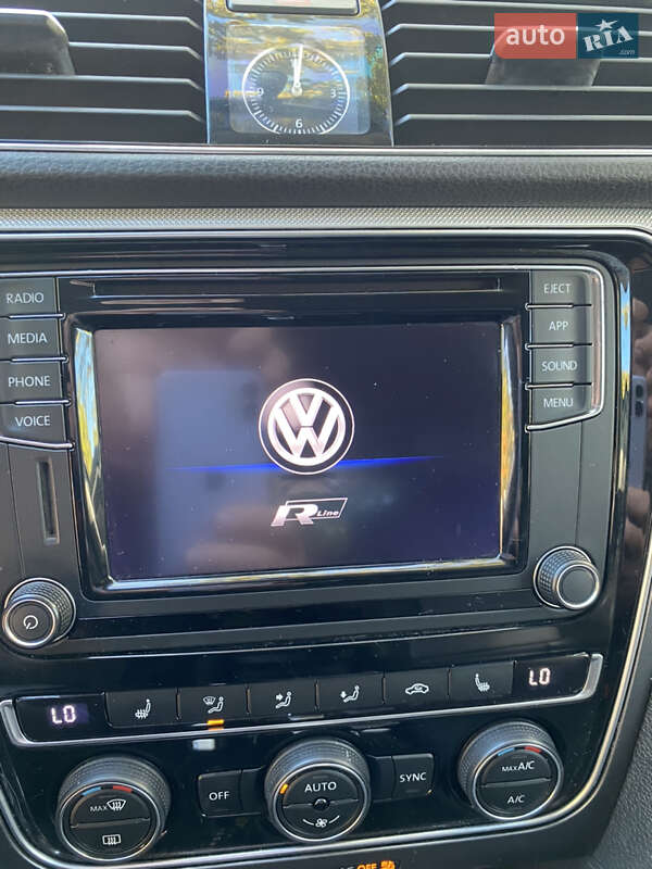 Седан Volkswagen Passat 2018 в Одессе