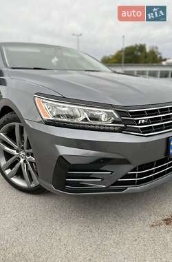 Седан Volkswagen Passat 2017 в Дніпрі