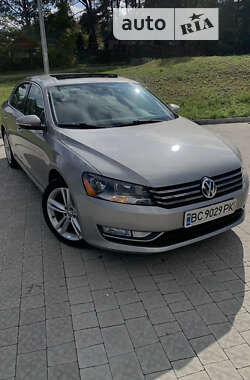 Седан Volkswagen Passat 2012 в Новояворовске