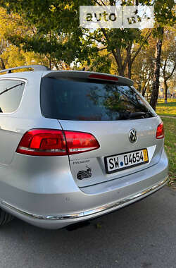 Универсал Volkswagen Passat 2012 в Стрые